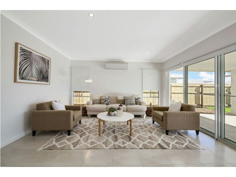 26 Locke Crescent, Caloundra West QLD 4551