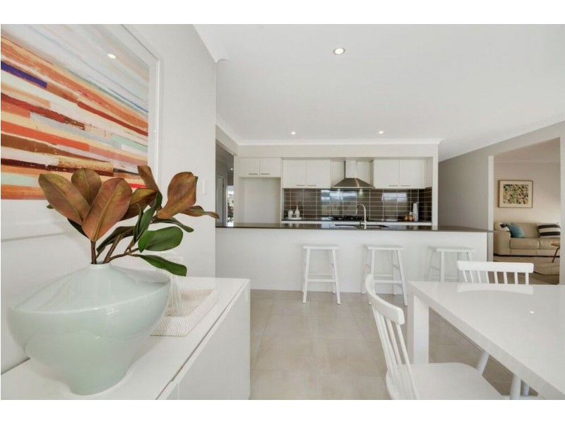 26 Locke Crescent, Caloundra West QLD 4551