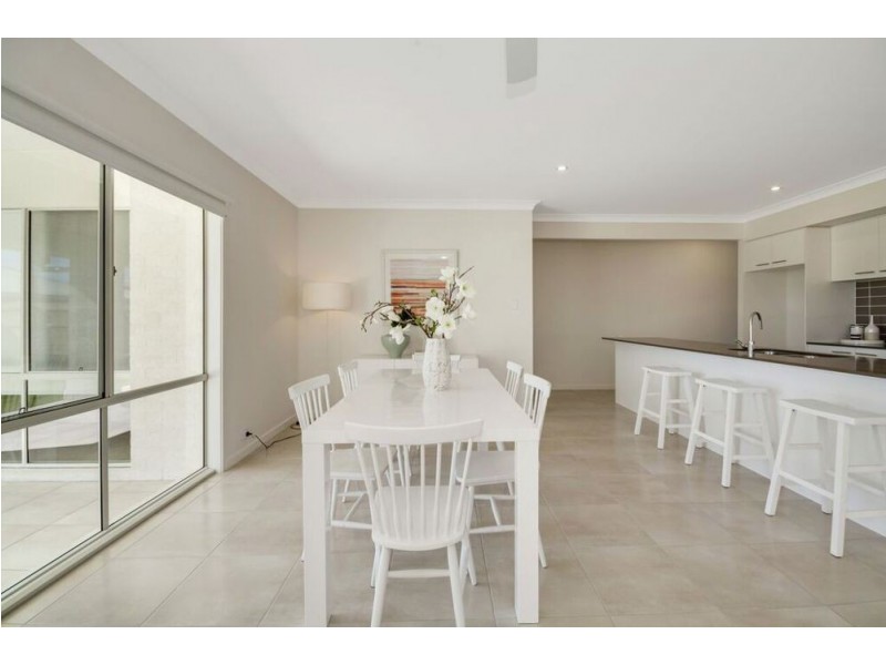 26 Locke Crescent, Caloundra West QLD 4551