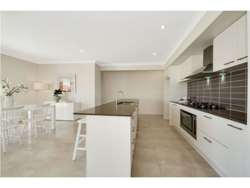 26 Locke Crescent, Caloundra West QLD 4551