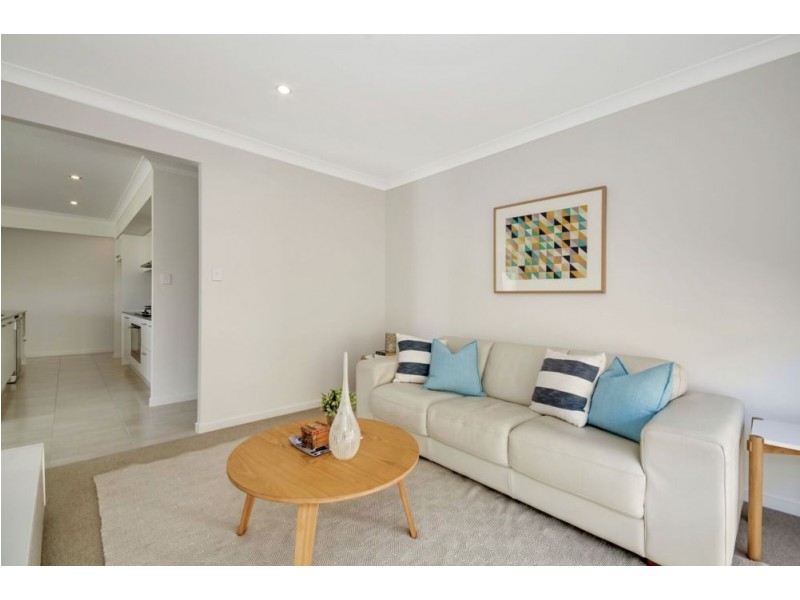 26 Locke Crescent, Caloundra West QLD 4551