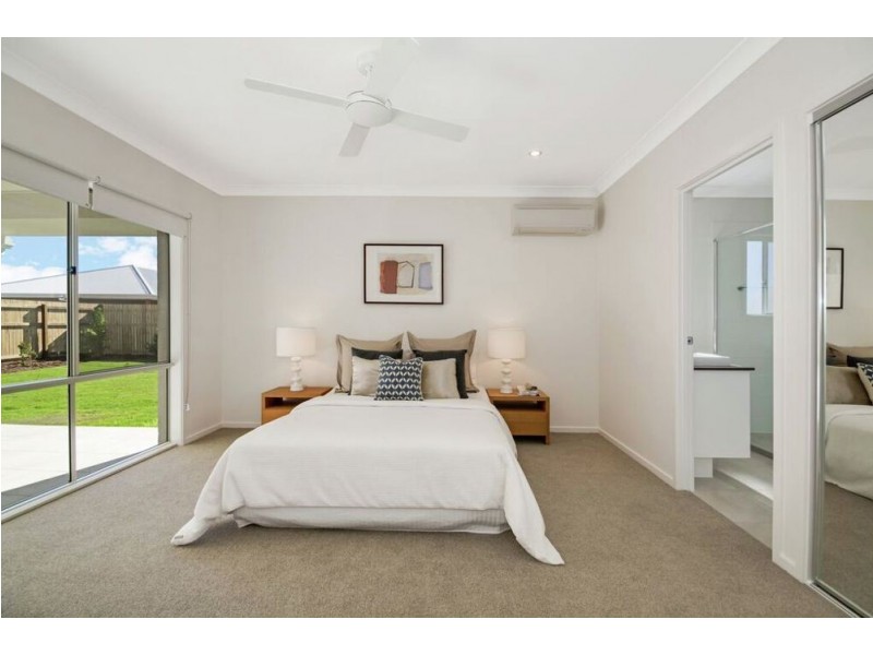 26 Locke Crescent, Caloundra West QLD 4551