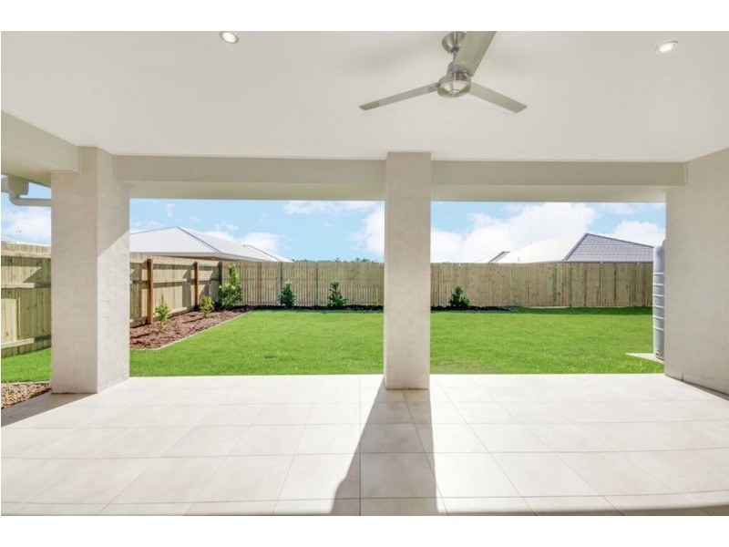 26 Locke Crescent, Caloundra West QLD 4551