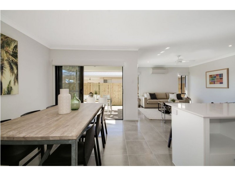 28 Locke Crescent, Caloundra West QLD 4551