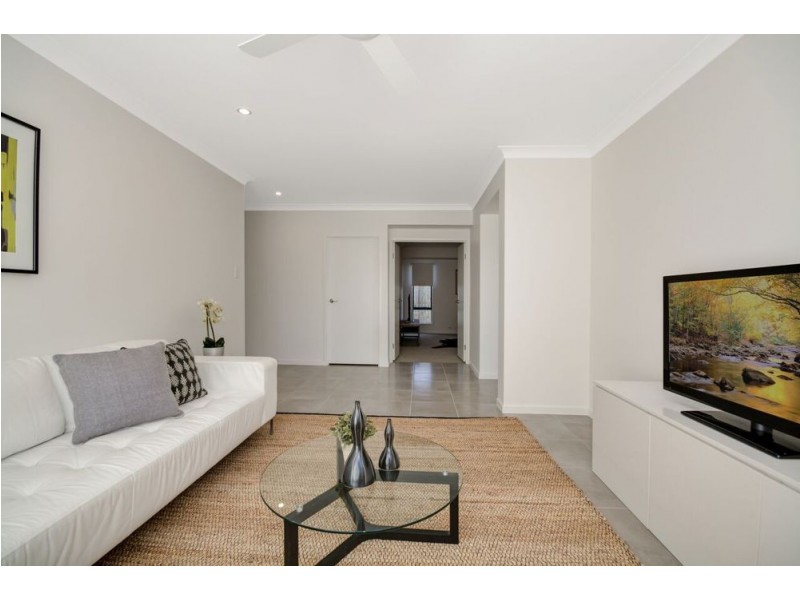 28 Locke Crescent, Caloundra West QLD 4551