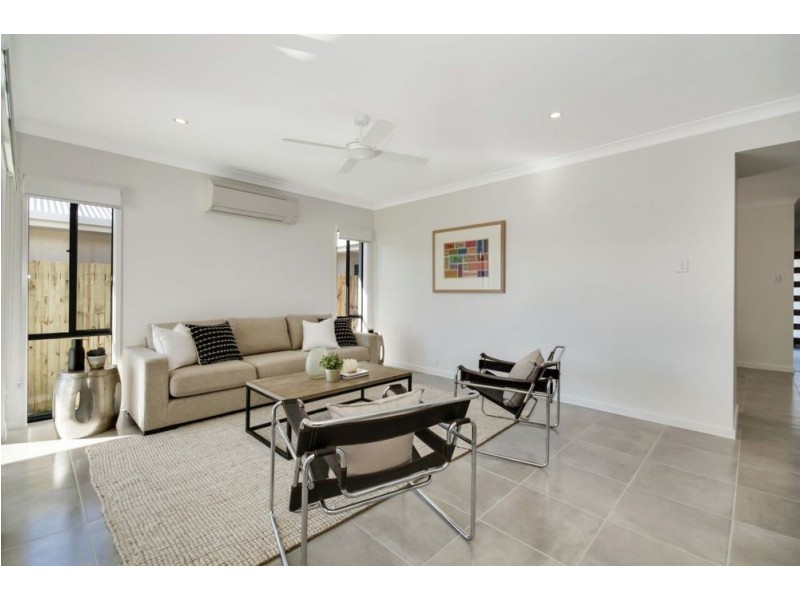 28 Locke Crescent, Caloundra West QLD 4551