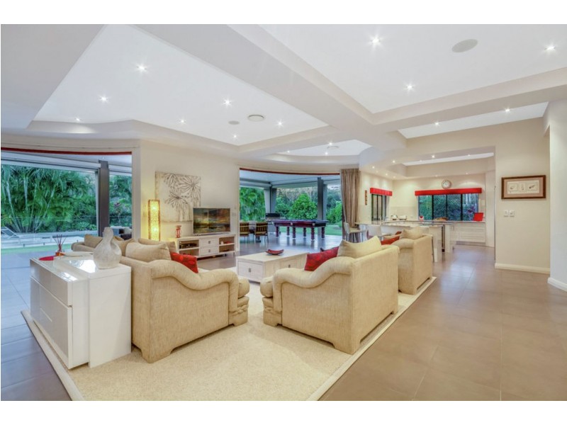 76 Glenfinnan Court, Forest Glen QLD 4556