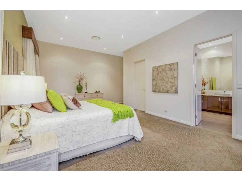 76 Glenfinnan Court, Forest Glen QLD 4556