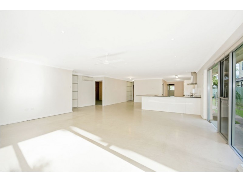 170 Esplanade, Golden Beach QLD 4551