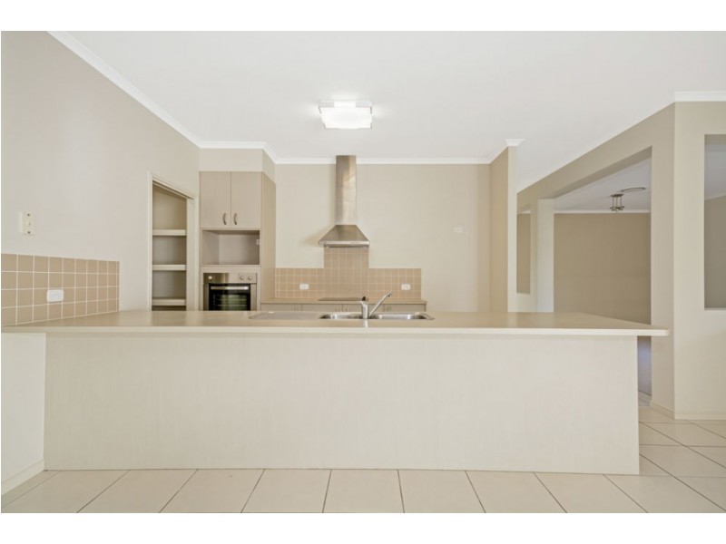 7 Columba Place, Pelican Waters QLD 4551