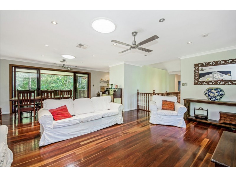 8-10 Rita Court, Tanawha QLD 4556