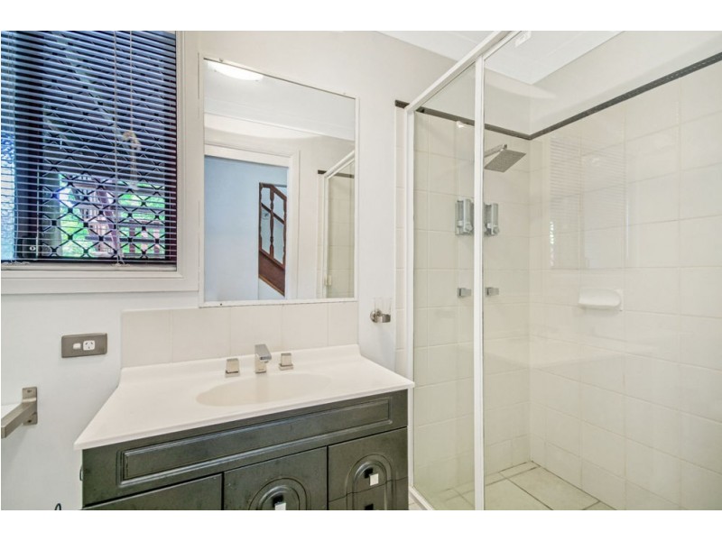 8-10 Rita Court, Tanawha QLD 4556