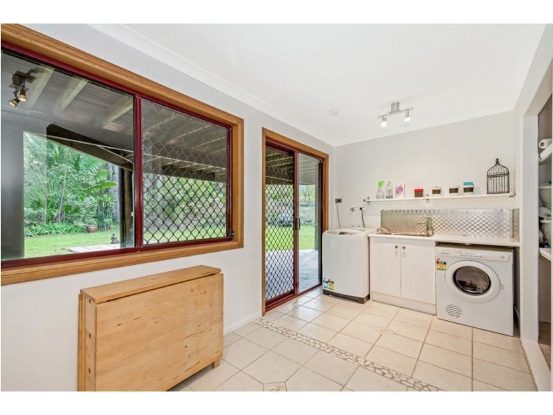 8-10 Rita Court, Tanawha QLD 4556