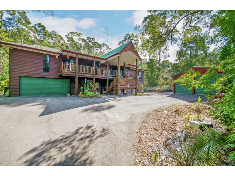 8-10 Rita Court, Tanawha QLD 4556