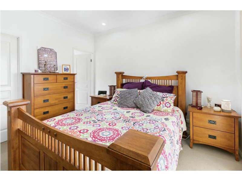 48 Kurrajong Crescent, Meridan Plains QLD 4551