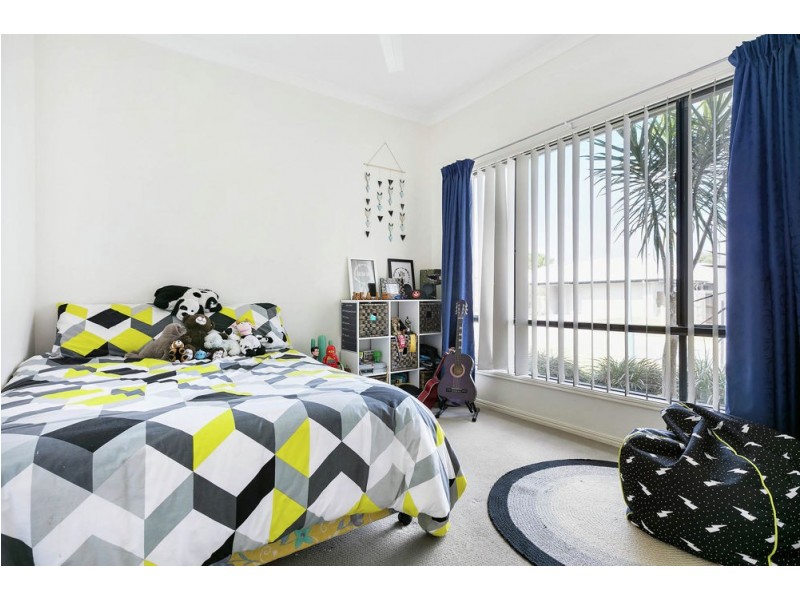 48 Kurrajong Crescent, Meridan Plains QLD 4551