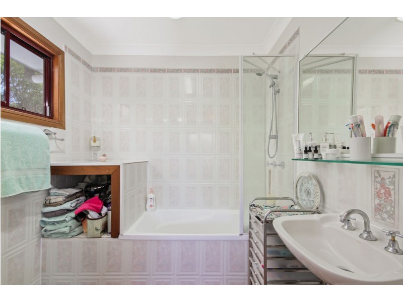 8 Cormorant Court, Aroona QLD 4551