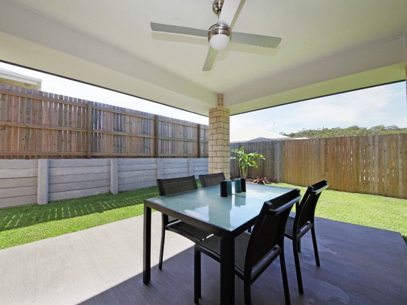 25 Sandstone Way, Little Mountain QLD 4551