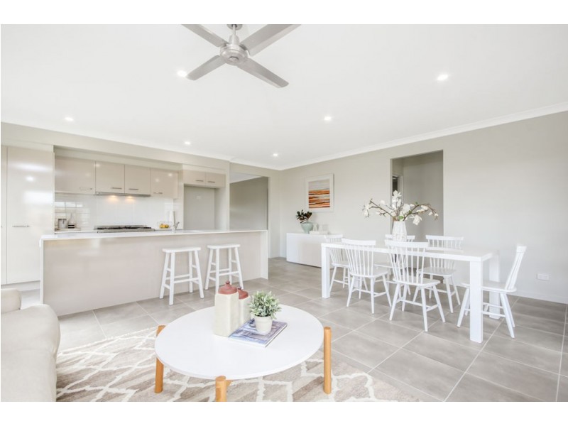 29 Locke Crescent, Caloundra West QLD 4551