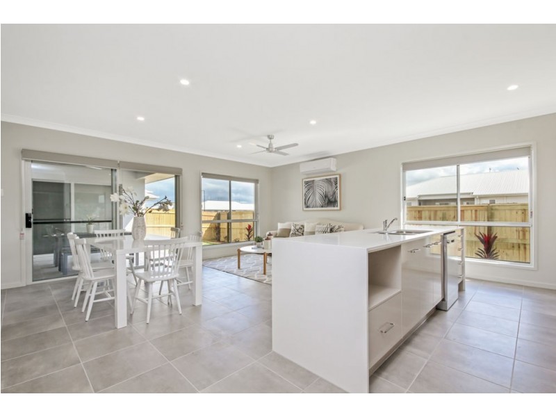 29 Locke Crescent, Caloundra West QLD 4551