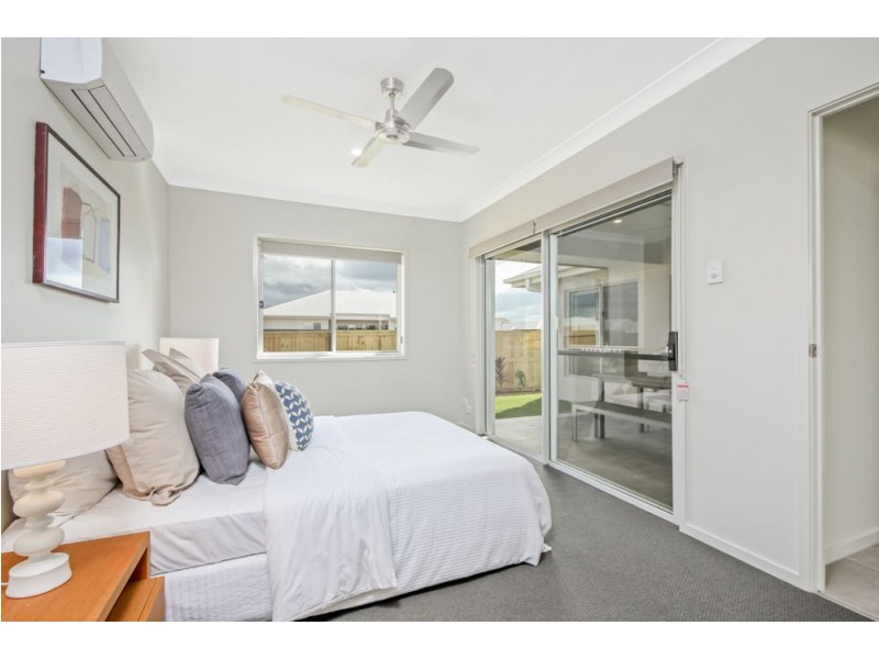 29 Locke Crescent, Caloundra West QLD 4551