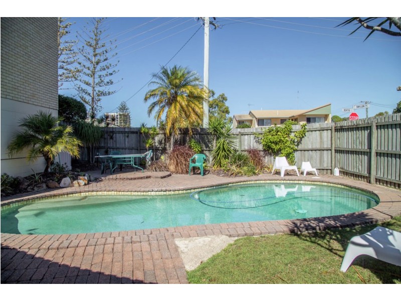 2/69 Esplanade, Golden Beach QLD 4551