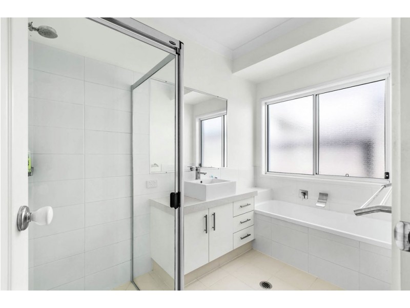 8 Wilkiea Street, Meridan Plains QLD 4551