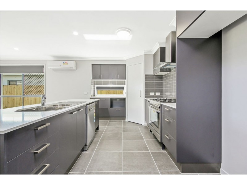 3 Stone Crescent, Caloundra West QLD 4551