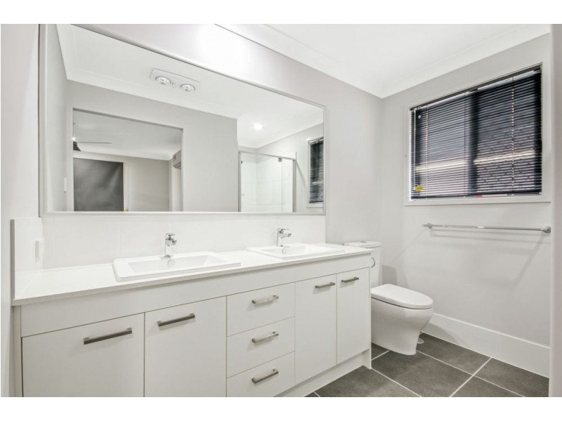 3 Stone Crescent, Caloundra West QLD 4551