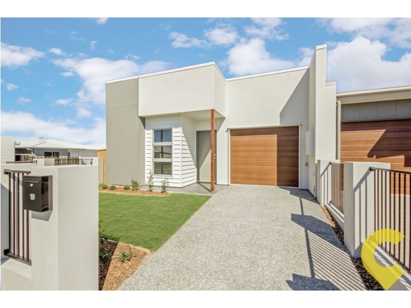 19 Locke Crescent, Caloundra West QLD 4551