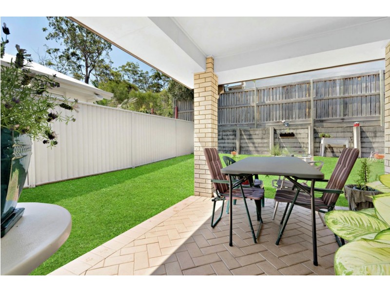 27 Riverstone Crescent, Little Mountain QLD 4551