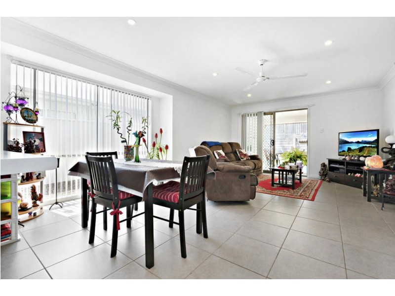 27 Riverstone Crescent, Little Mountain QLD 4551