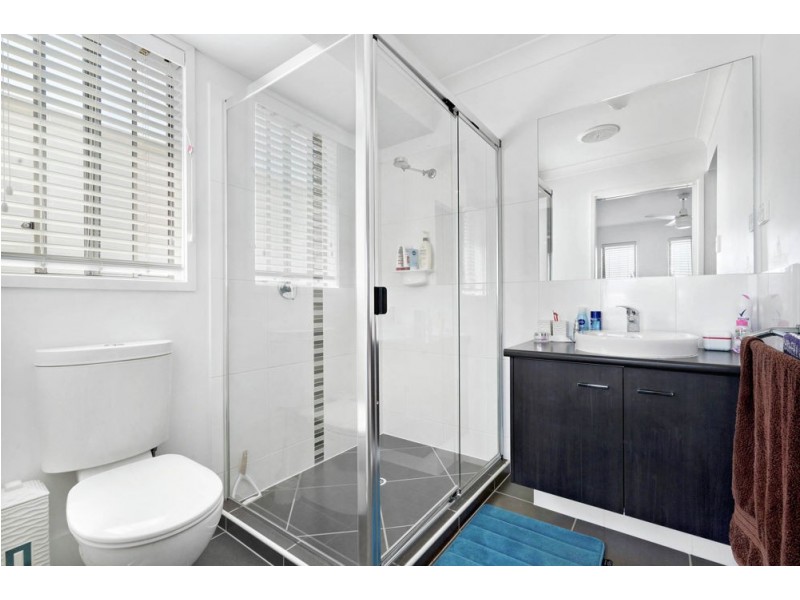 27 Riverstone Crescent, Little Mountain QLD 4551