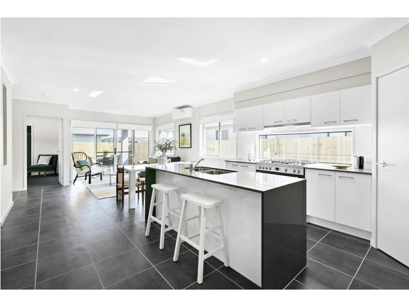 17 Toyne Street, Caloundra West QLD 4551