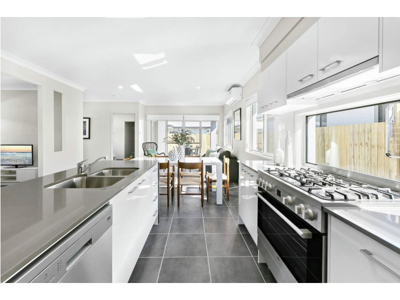 17 Toyne Street, Caloundra West QLD 4551