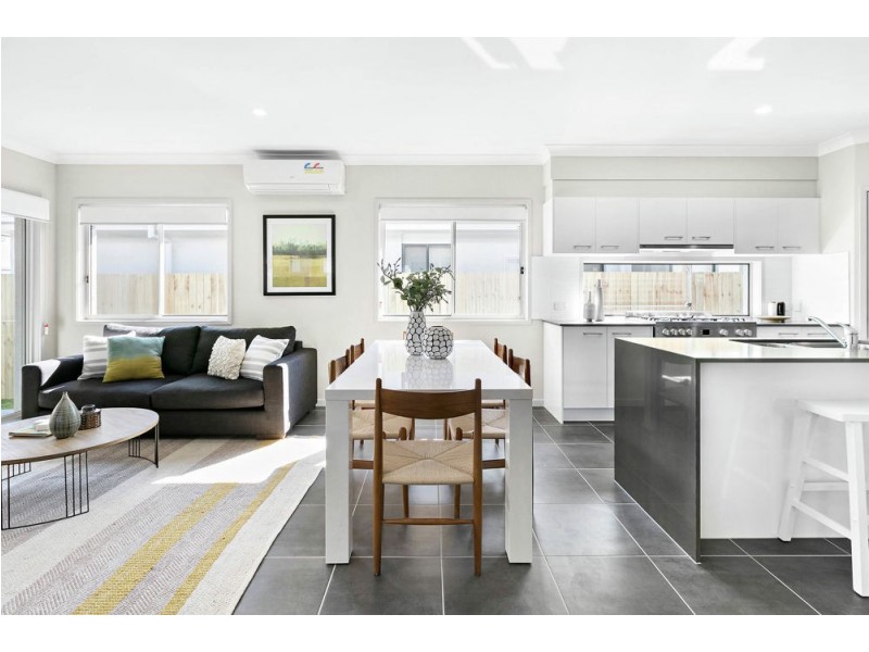 17 Toyne Street, Caloundra West QLD 4551