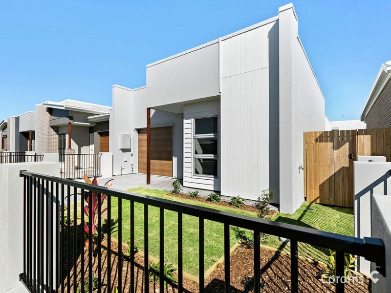 27 Locke Crescent, Caloundra West QLD 4551