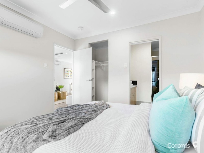 27 Locke Crescent, Caloundra West QLD 4551