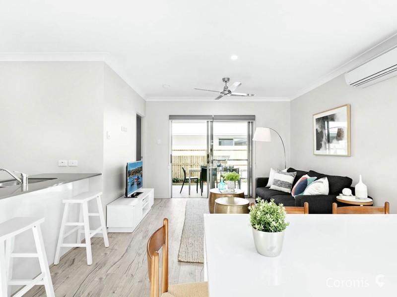 27 Locke Crescent, Caloundra West QLD 4551