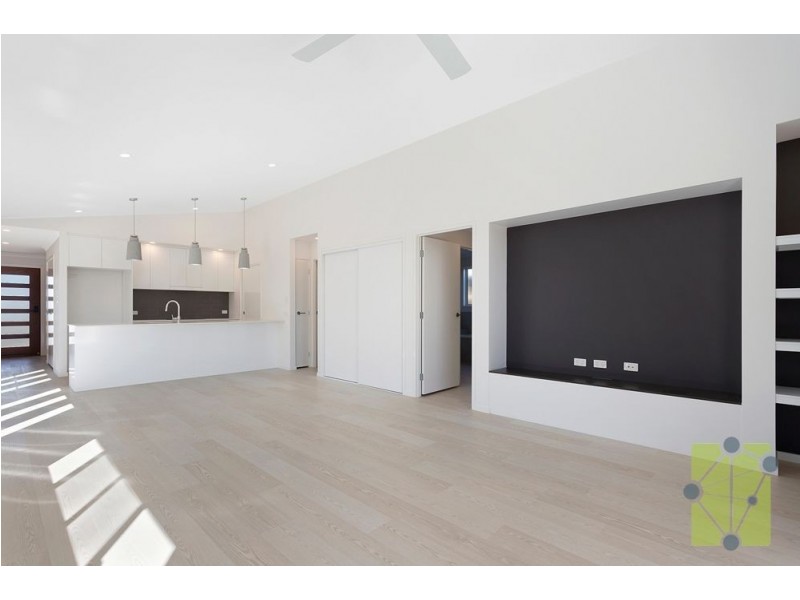 30 Locke Crescent, Caloundra West QLD 4551