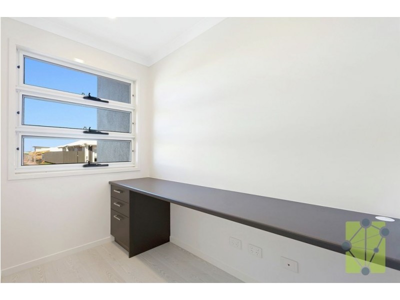 30 Locke Crescent, Caloundra West QLD 4551