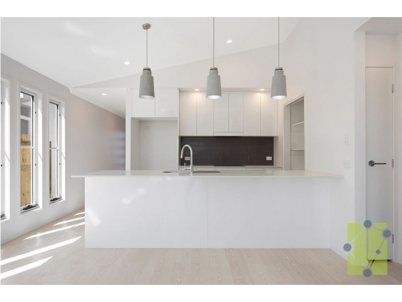 30 Locke Crescent, Caloundra West QLD 4551