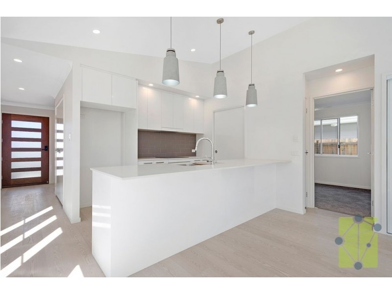 30 Locke Crescent, Caloundra West QLD 4551