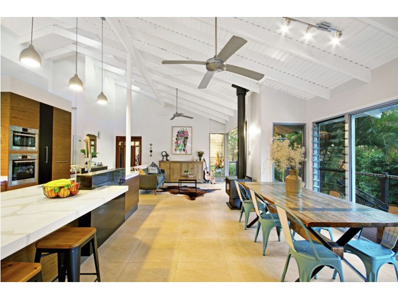 12 Merval Court, Mons QLD 4556