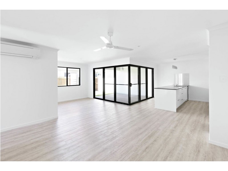 U1 & U2, L626 Dunlop Crescent, Caloundra West QLD 4551