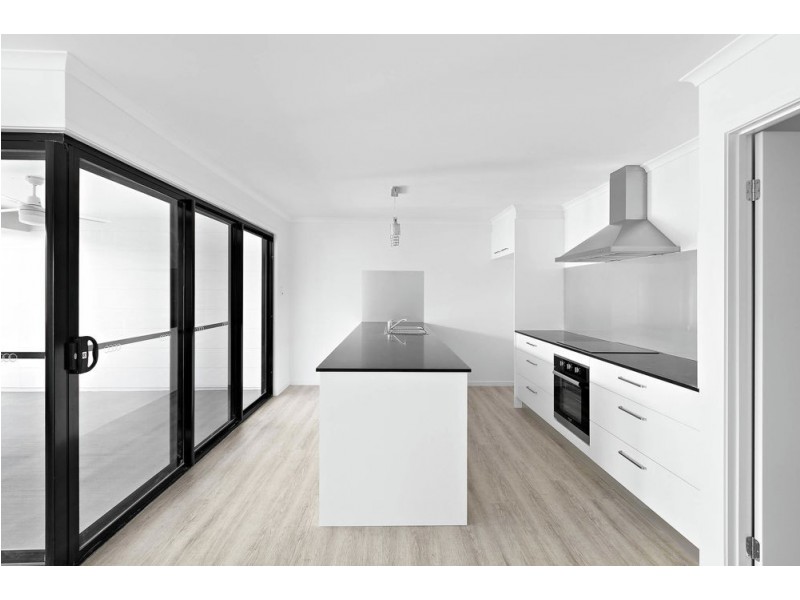 U1 & U2, L626 Dunlop Crescent, Caloundra West QLD 4551