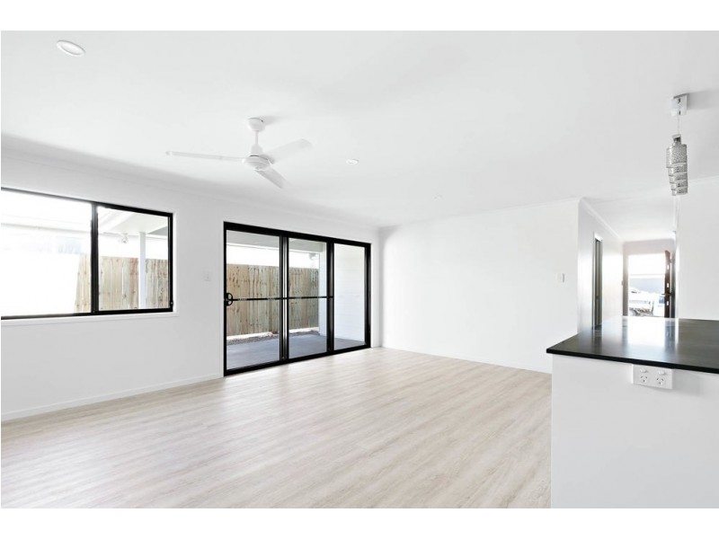U1 & U2, L626 Dunlop Crescent, Caloundra West QLD 4551
