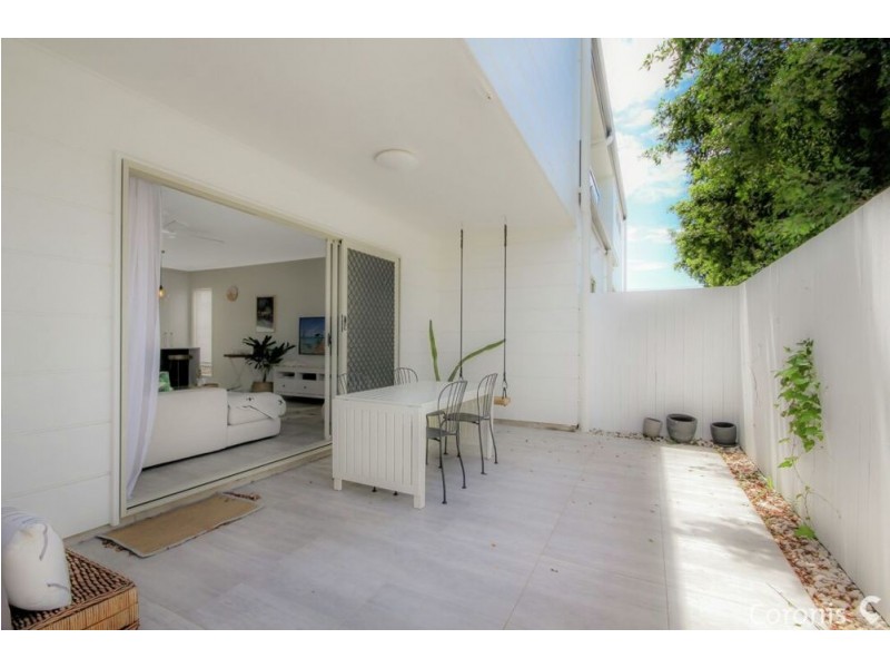 2/217 Broadwater Avenue West, Maroochydore QLD 4558