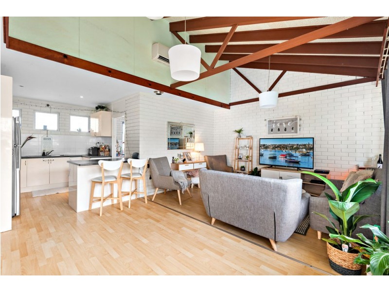 34 Regent Street, Caloundra QLD 4551