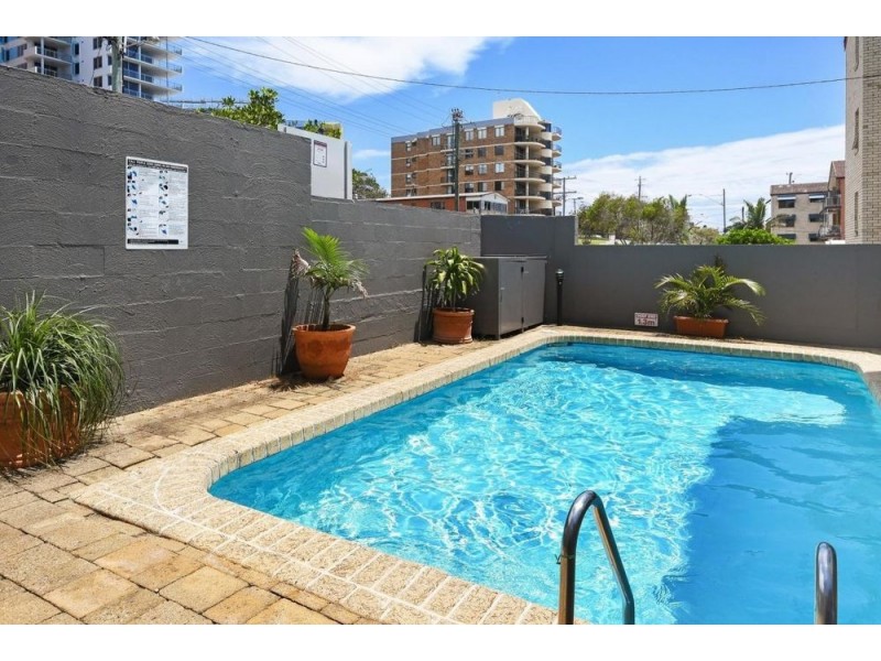 4/24 Moreton Parade, Kings Beach QLD 4551